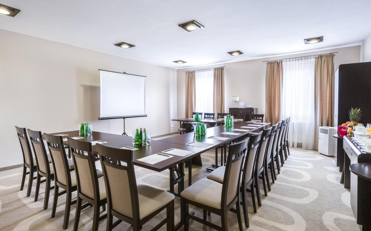 Hotel Picaro Stok Łagów Exteriör bild