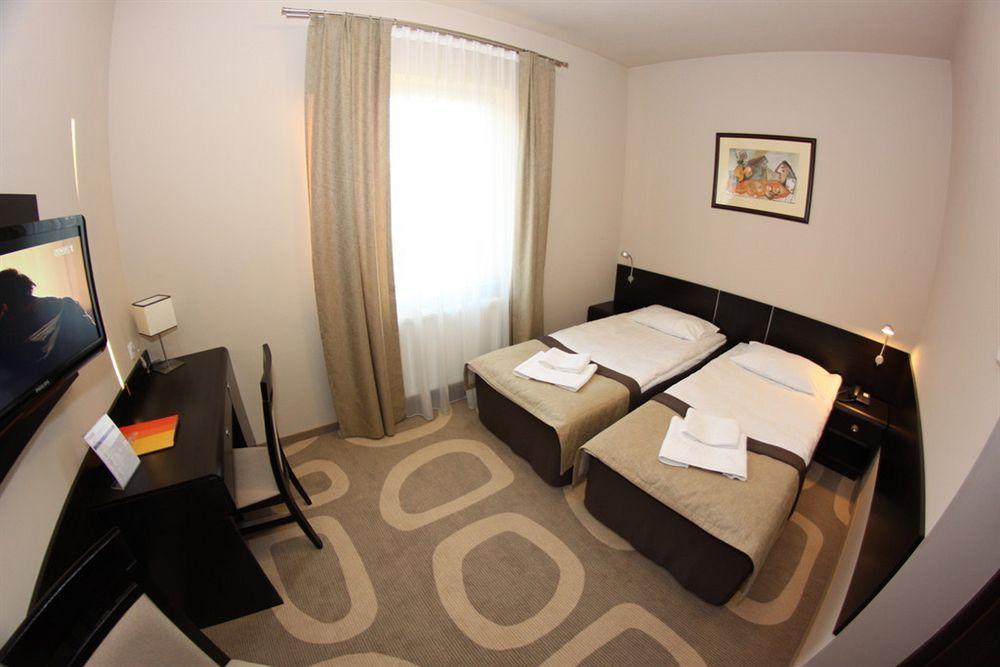 Hotel Picaro Stok Łagów Exteriör bild